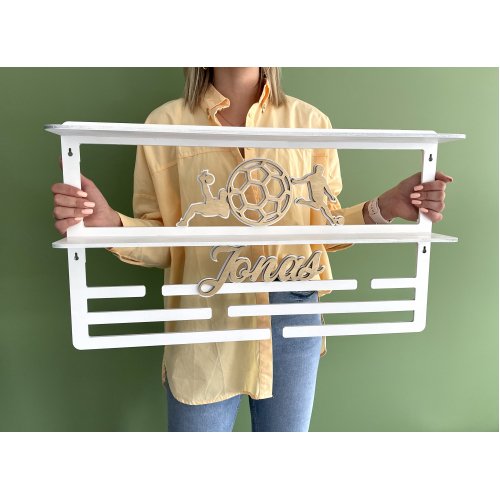 Dviejų lentynų medalių kabykla Dviejų lentynų medalių kabykla